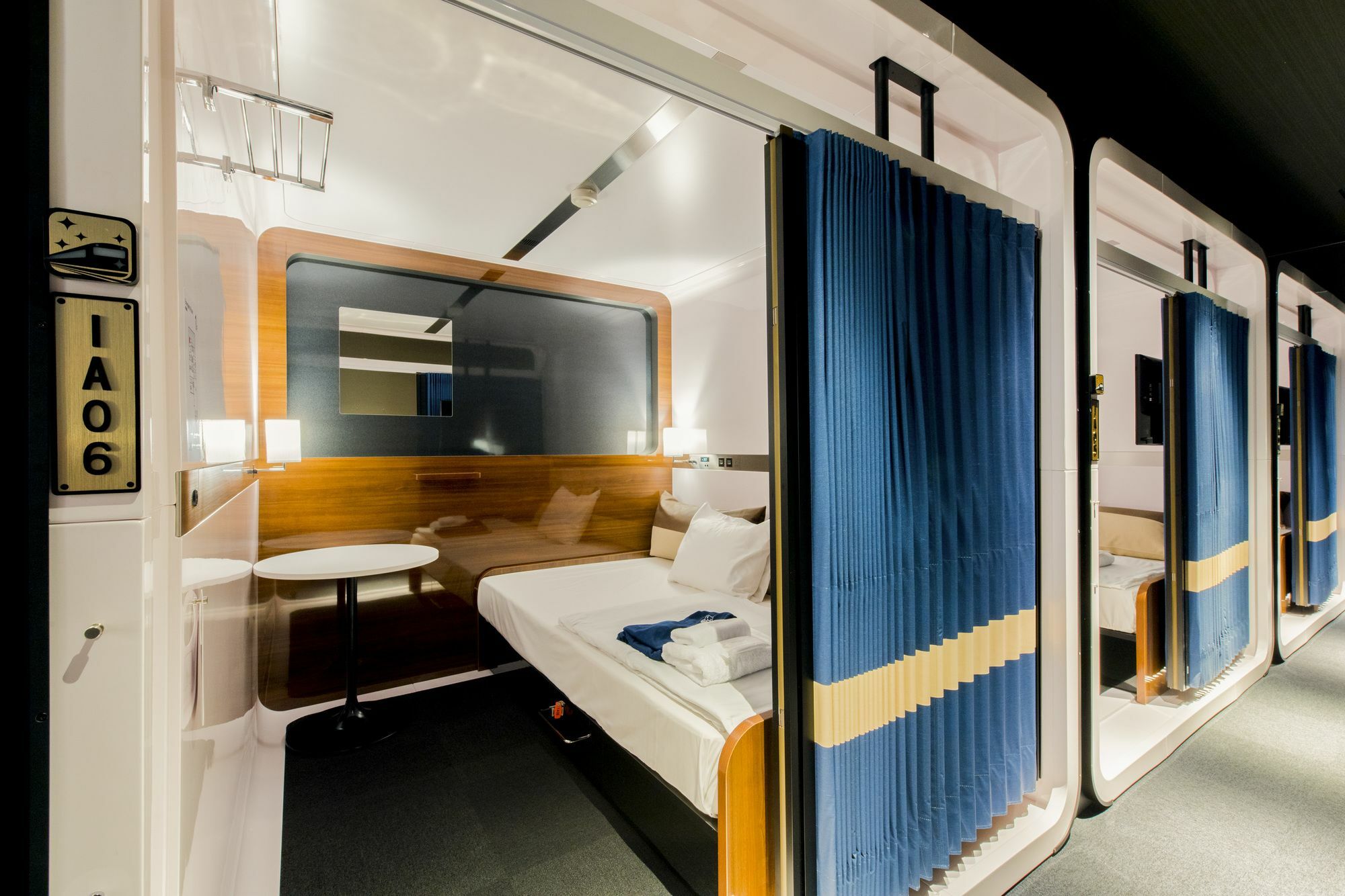Отель First Cabin Station Abenoso Осака Экстерьер фото